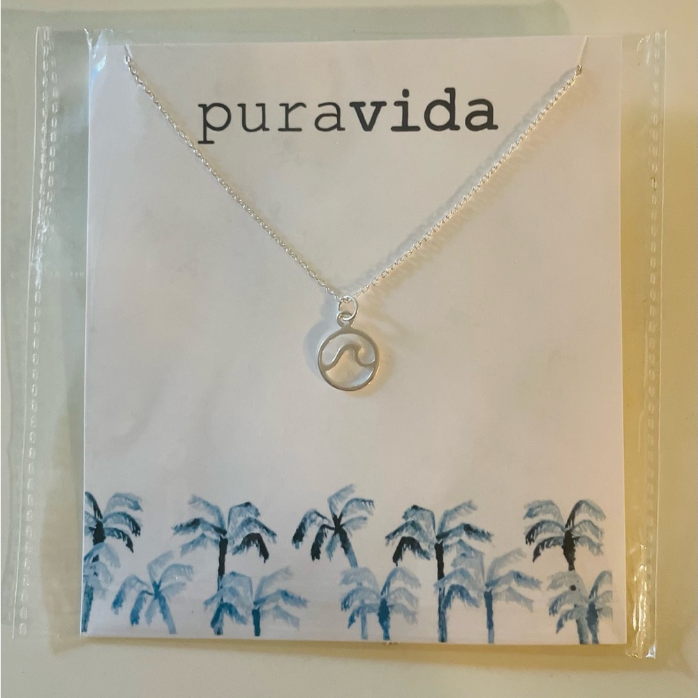 Brand new Pura Vida wave necklace. Never opened or worn! Perfect condition!🌊